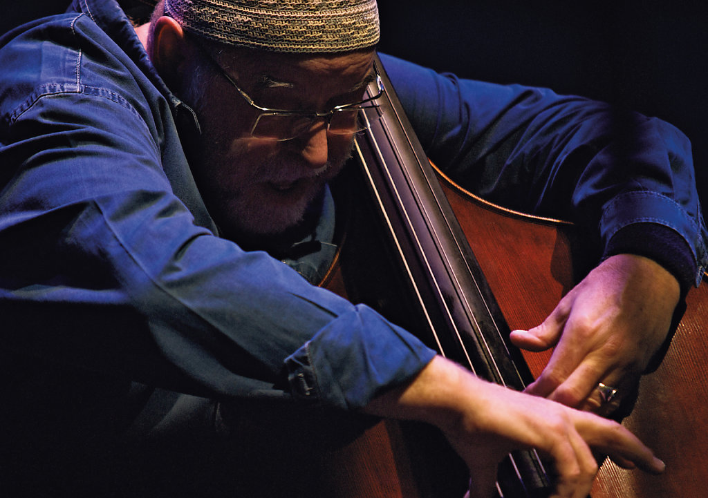„suite africaine“: Aldo Romano / Louis Sclavis / Henri Texier (F)